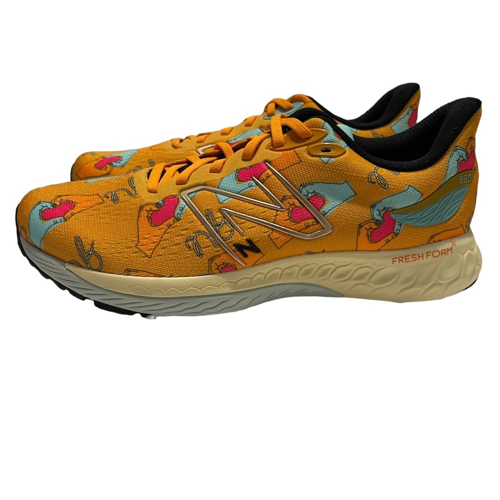 NWOT NEW BALANCE 880 FRESH FOAM X  Heart Hands graphic ❤️/ Size 9 Men’s /Orange - Picture 4 of 7